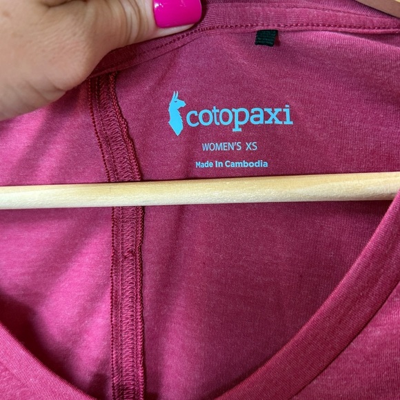 Cotopaxi Paseo Travel T shirt Raspberry Pink Red size XSmall - Picture 7 of 10